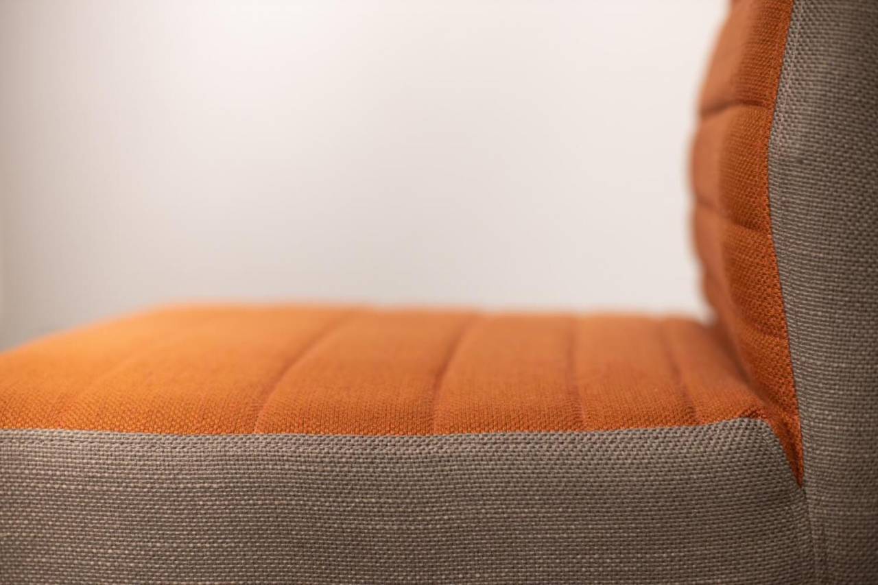 3er-Stuhlset Ken Stoff Orange Außen Taupe Gestell Holz Braun – Mobitec