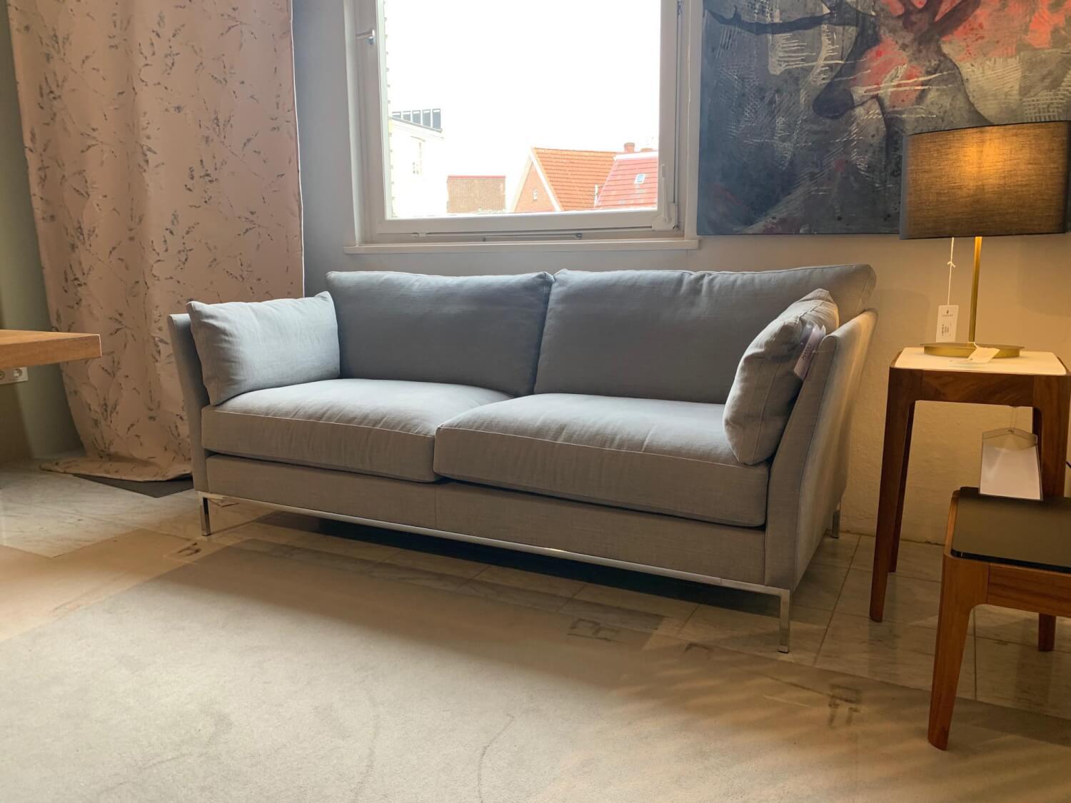 Sofa Jon Edwards Stoff CH1249/097 Graublau Füße Verchromt - IP Design - Sofas - günstig kaufen ...