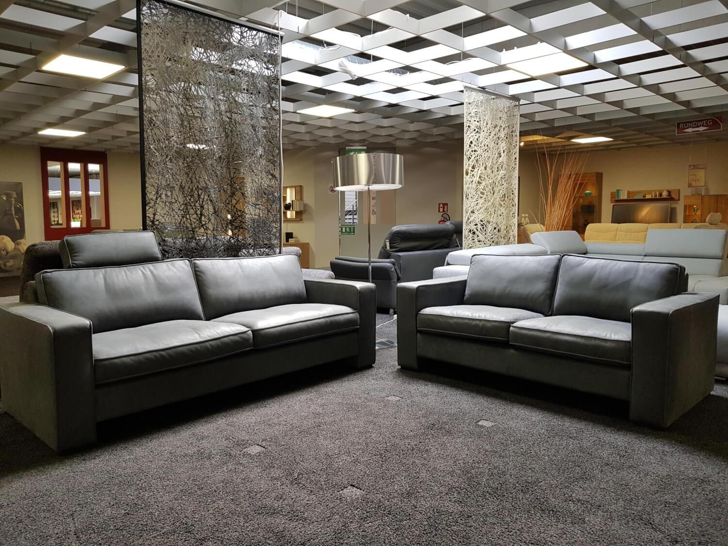 Garnitur Linvingston Leder West Anthrazit Füße Schwarz Dreisitzer