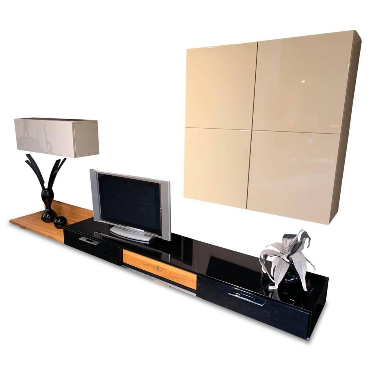 Wohnwand Lilac Lack Hochglanz Beige Schwarz Braun – Hülsta – günstig