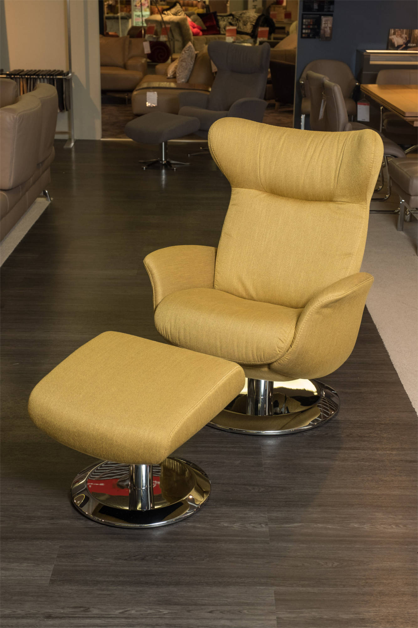 Drehsessel 8114-34 (mit Hocker) in Gelb – Joop! – Sessel – günstig