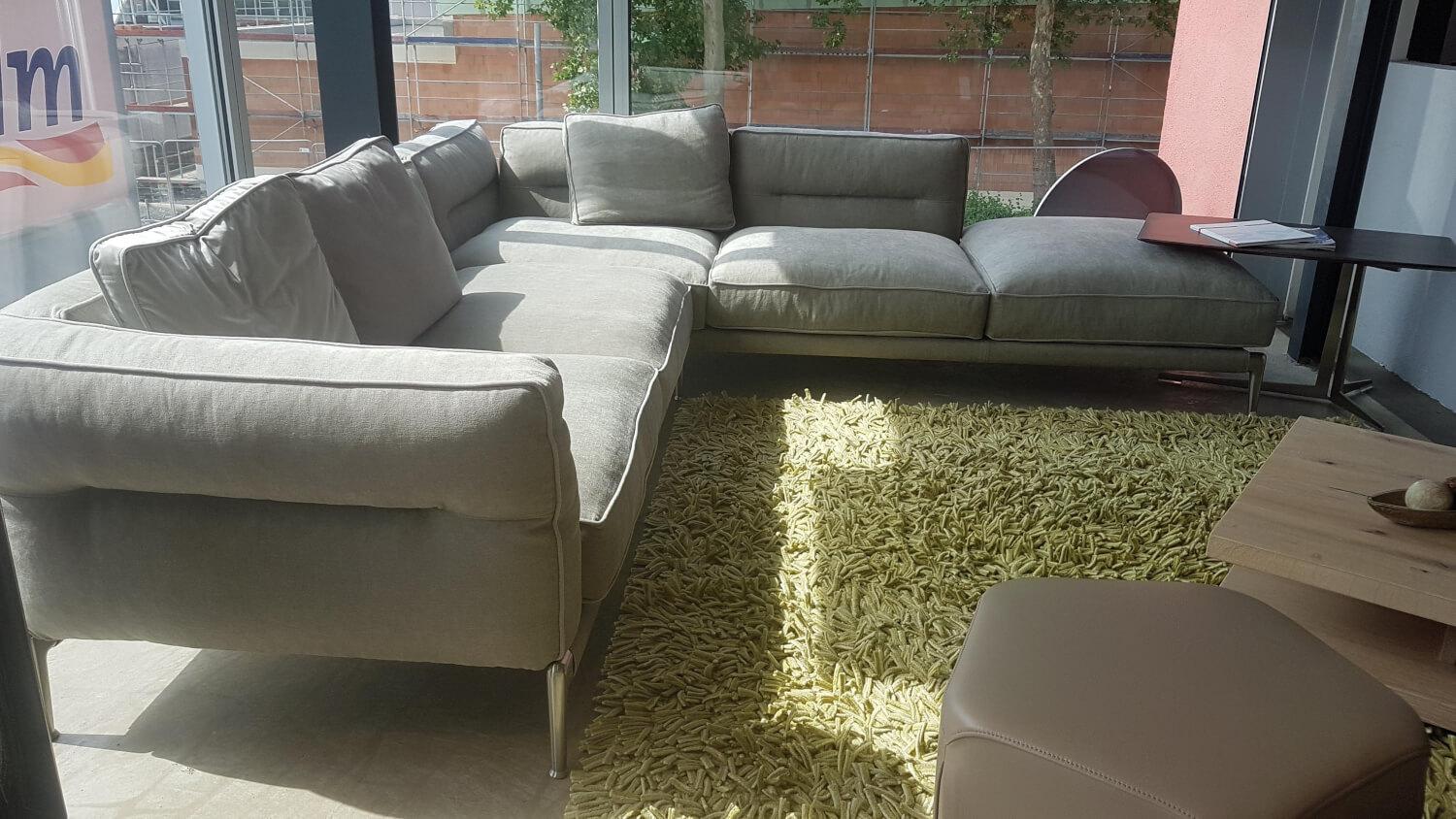 Ecksofa Adda Stoff Extra Enea Grün Füße Chrom Satiniert mit 3 Kissen