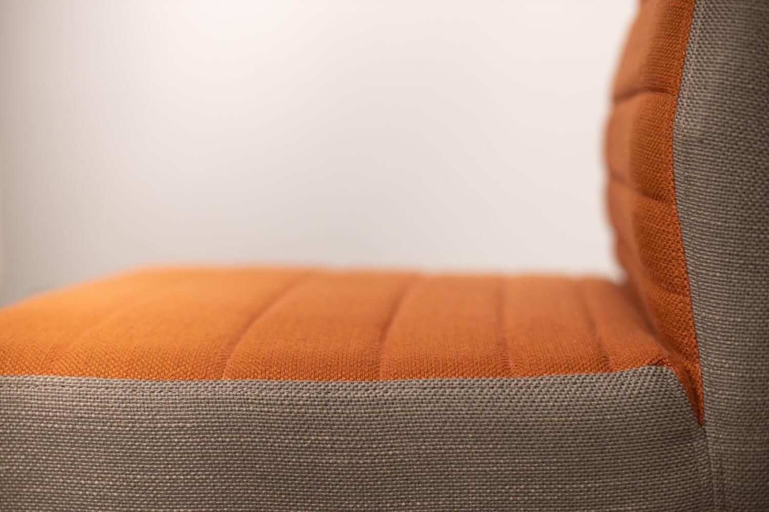 3er-Stuhlset Ken Stoff Orange Außen Taupe Gestell Holz Braun – Mobitec