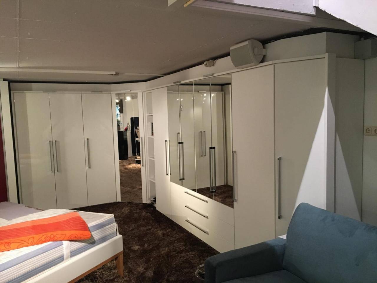 Drehtüren-Planungsschrank Horizont 8000 Polarweiß – Nolte – Schränke