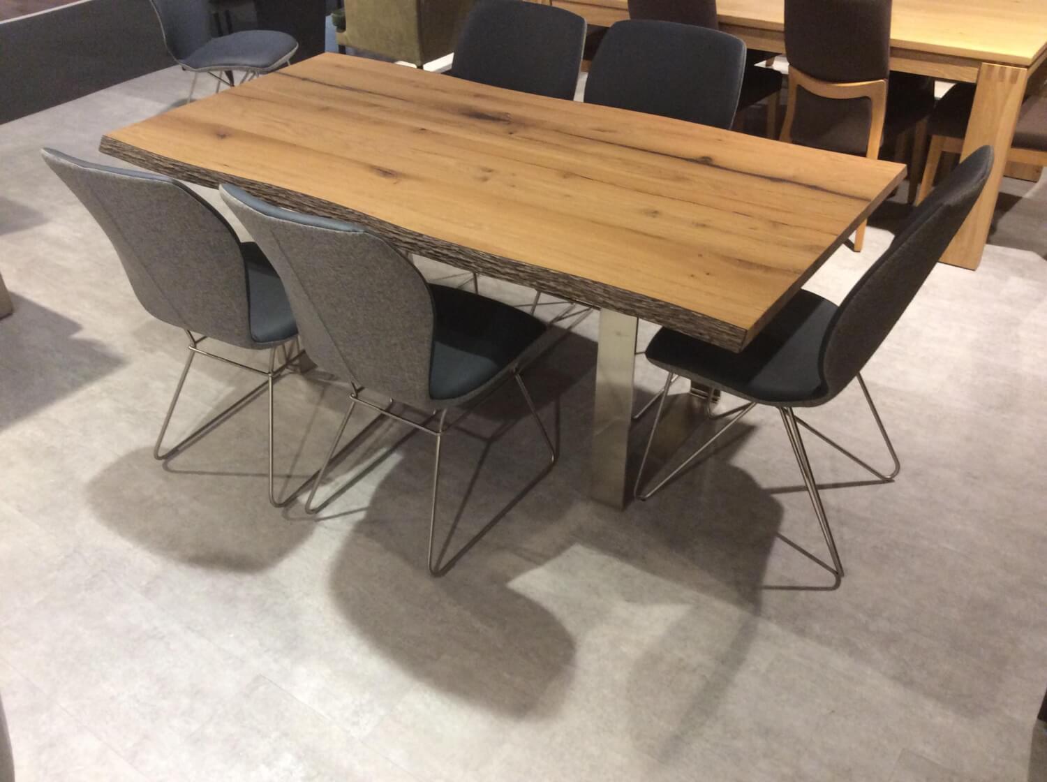 Tischgruppe Natural Arts Esstisch Eiche Altholz mit 6 Stühlen Leder