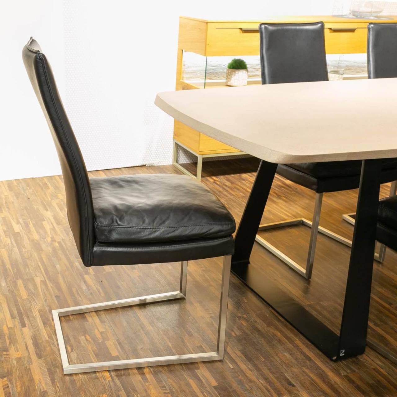 Esstisch WK 852 Ausziehbar Platte Frescolori Gestell Pulverbeschichtet